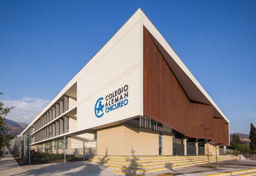 colegios en Chicureo