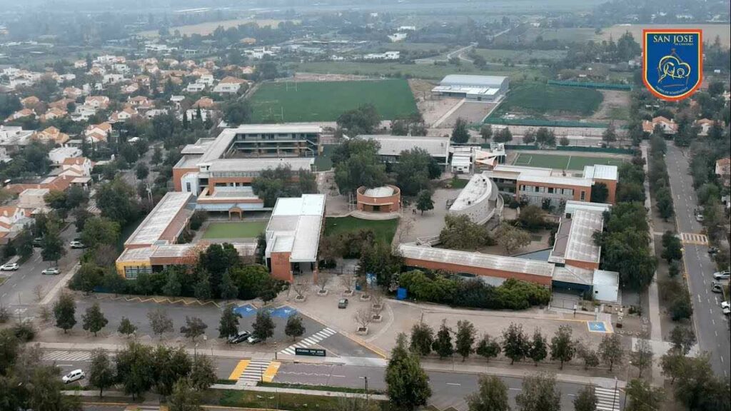 colegios en Chicureo