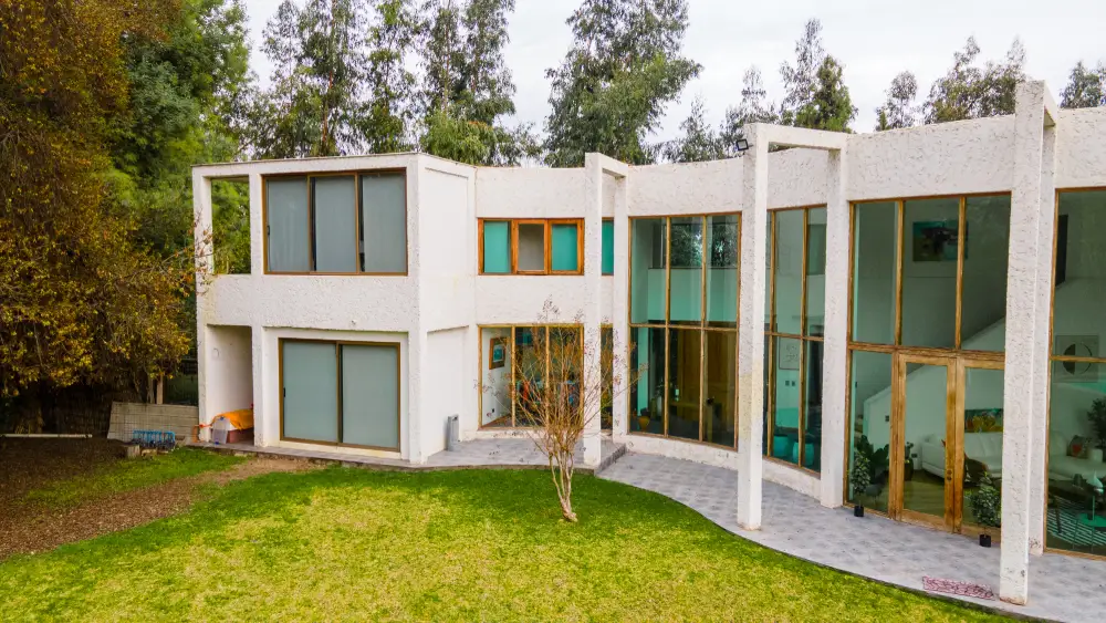 Corredor Lo Barnechea: propiedades exclusivas en Los Bravos, La Dehesa