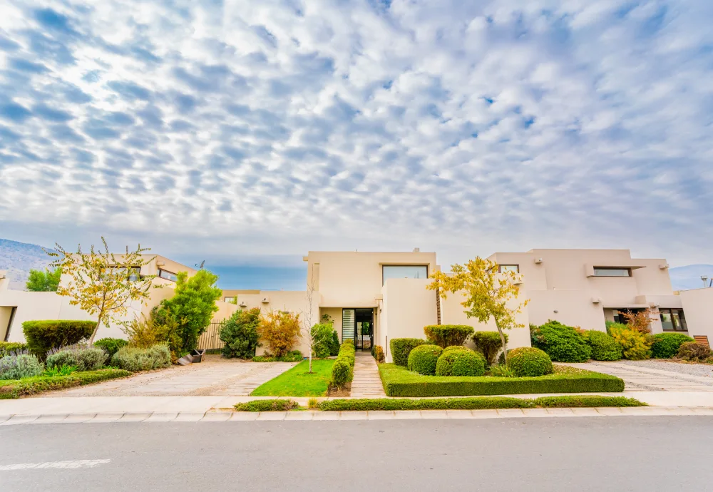 Corredor Lo Barnechea: propiedades exclusivas en Los Bravos, La Dehesa