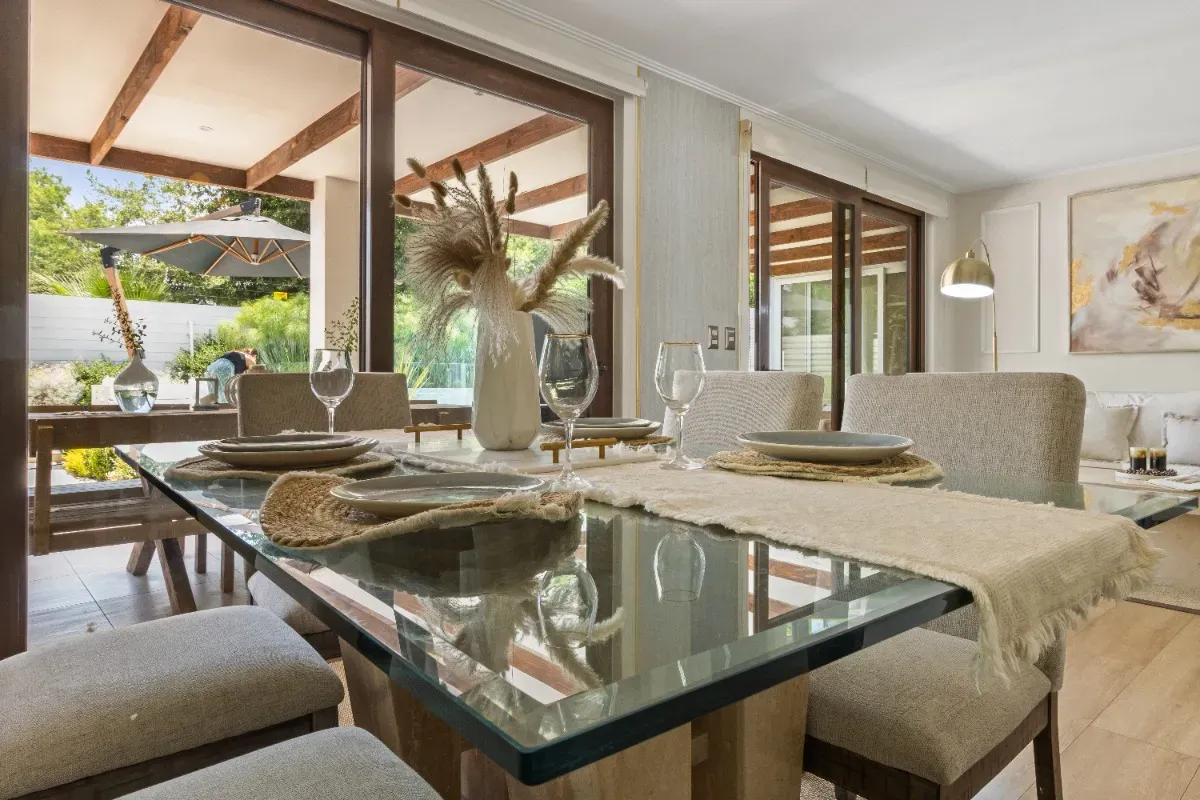 Casa impecable en condominio 