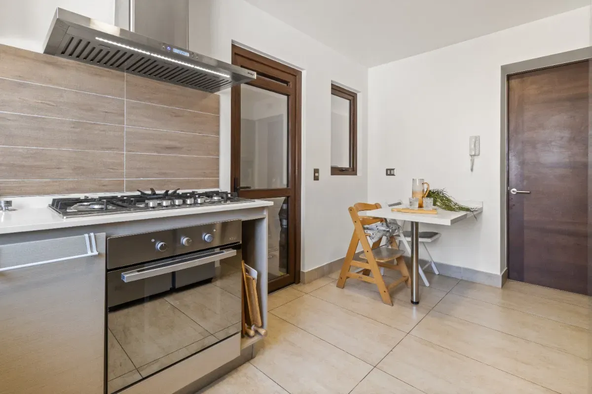 Casa impecable en condominio 